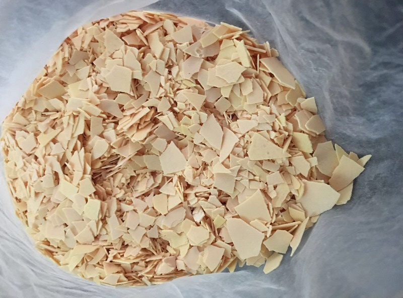 Sodium sulfide low iron